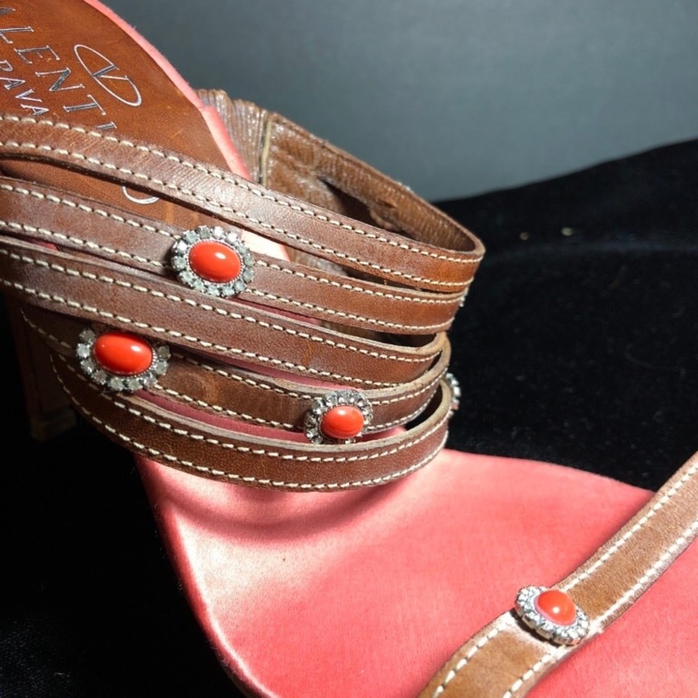 Valentino Clásico Sandals - Picture 2 of 4